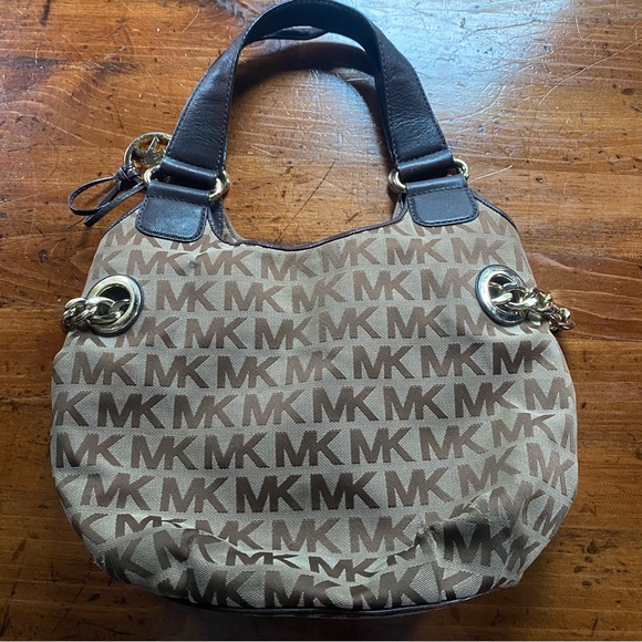 Michael Kors Purse - Picture 5 of 7